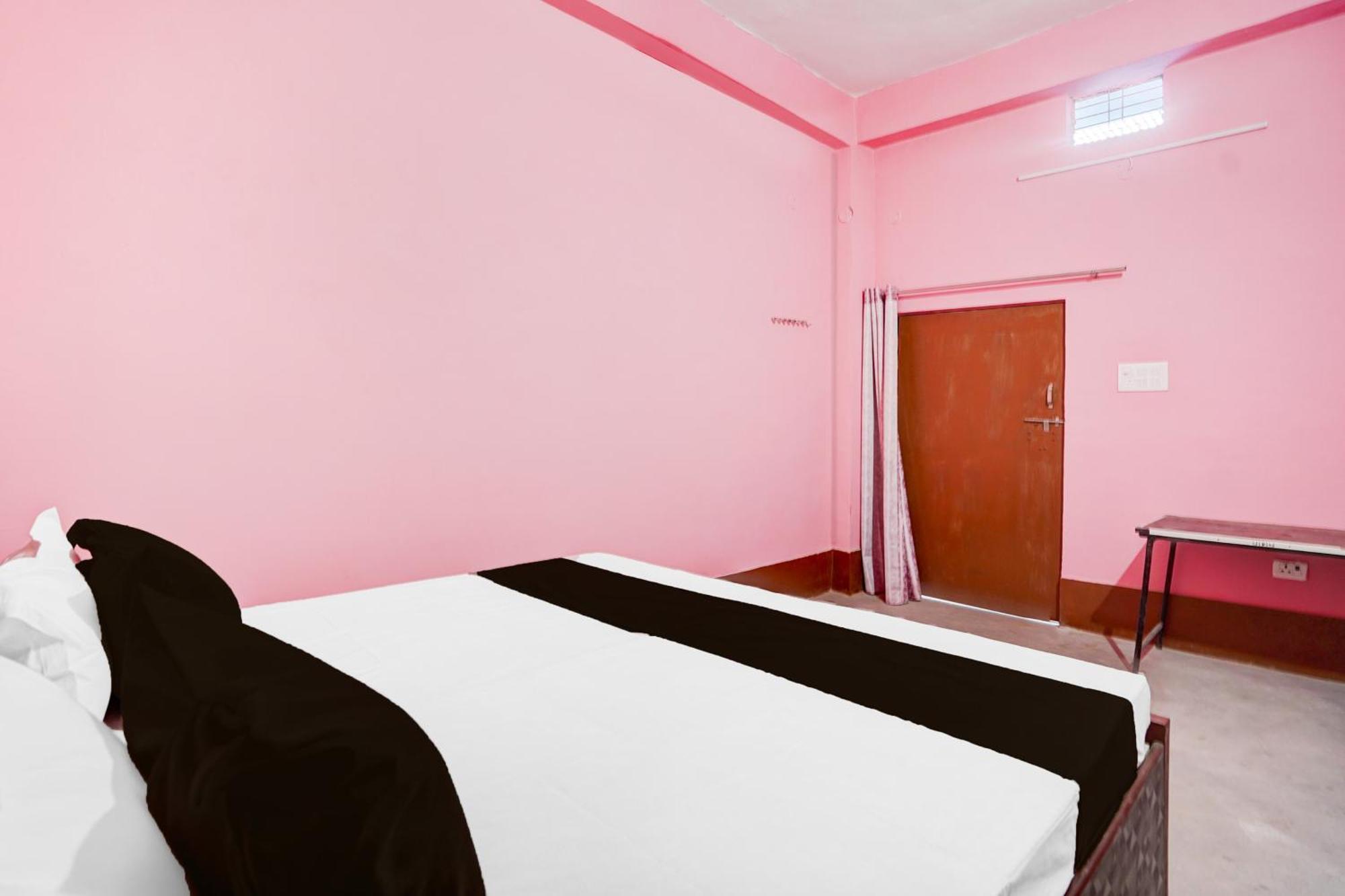 Spot On Celebration Hotel Kanpur Dış mekan fotoğraf