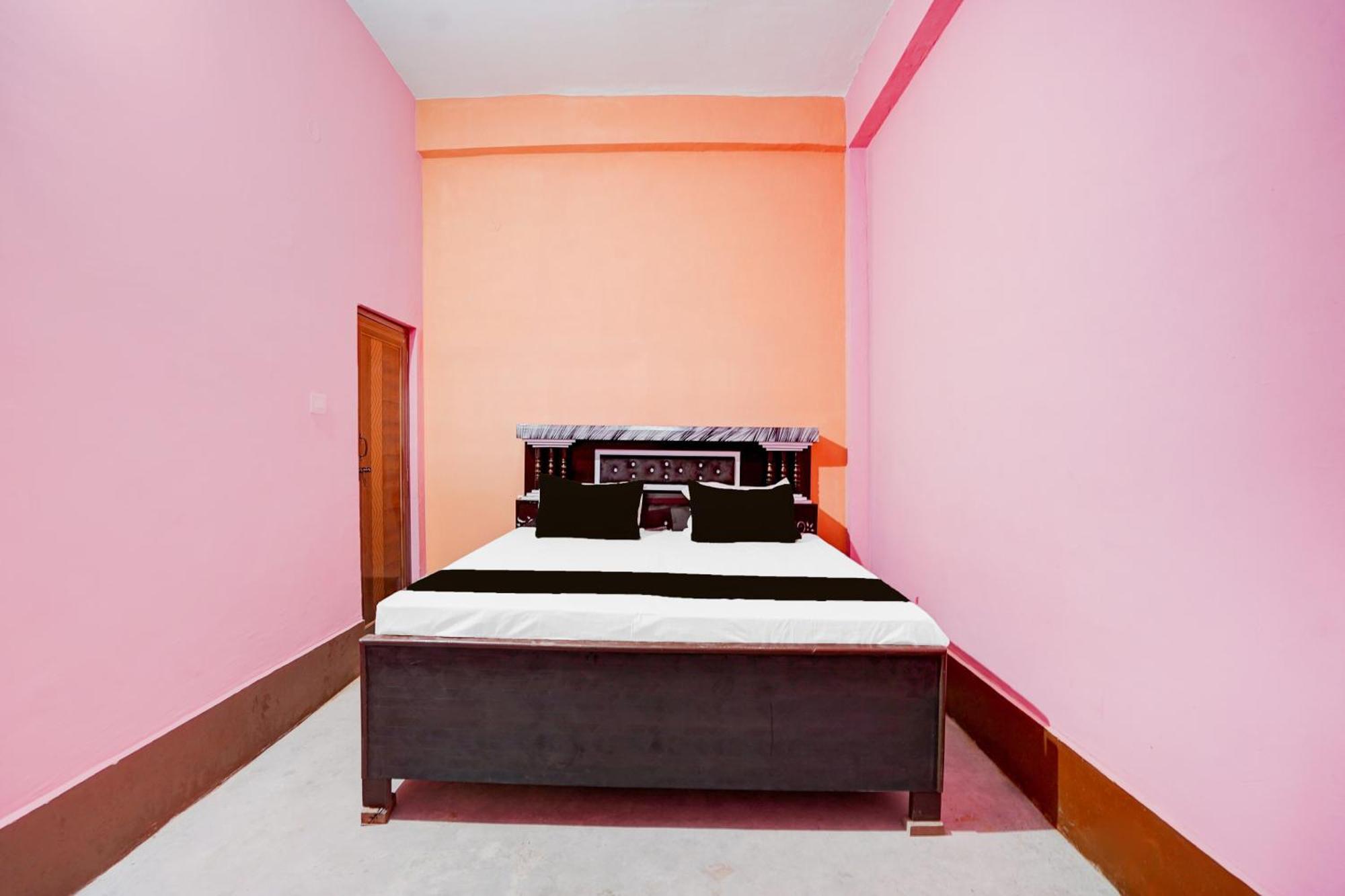 Spot On Celebration Hotel Kanpur Dış mekan fotoğraf